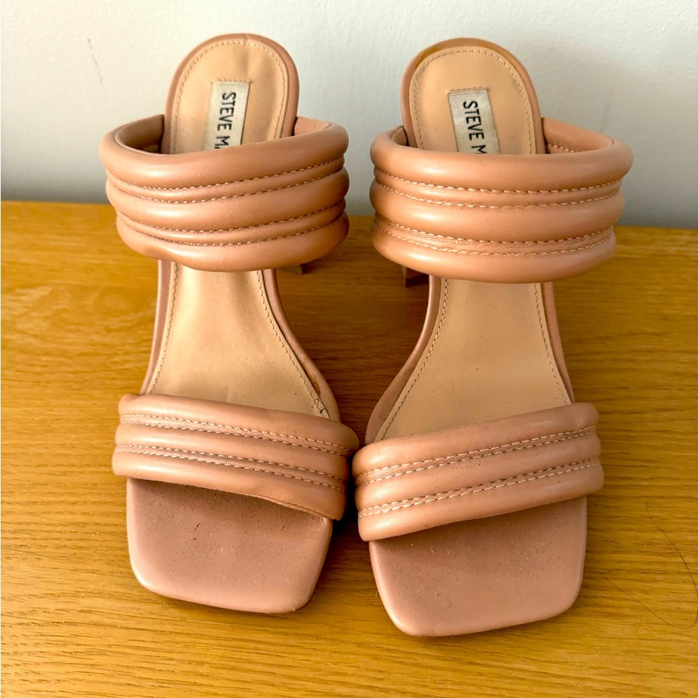 Steve Madden nude heels. Excellent condition.